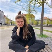 Offro lezioni private a ragazzi delle elementari, medie e scuola superiore, sia di revisione del programma che aiuto compiti.